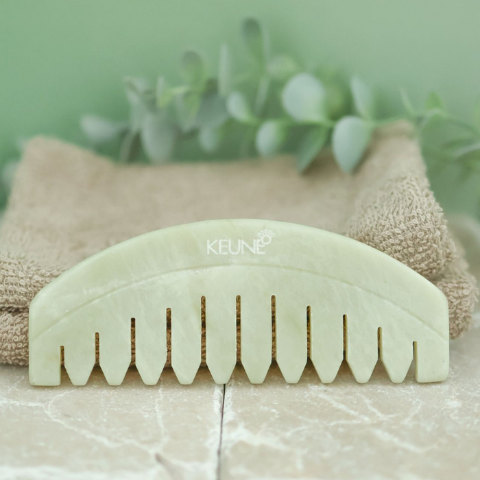 Keune Care Gua Sha hoofdhuid massage kam bij Care For Hair