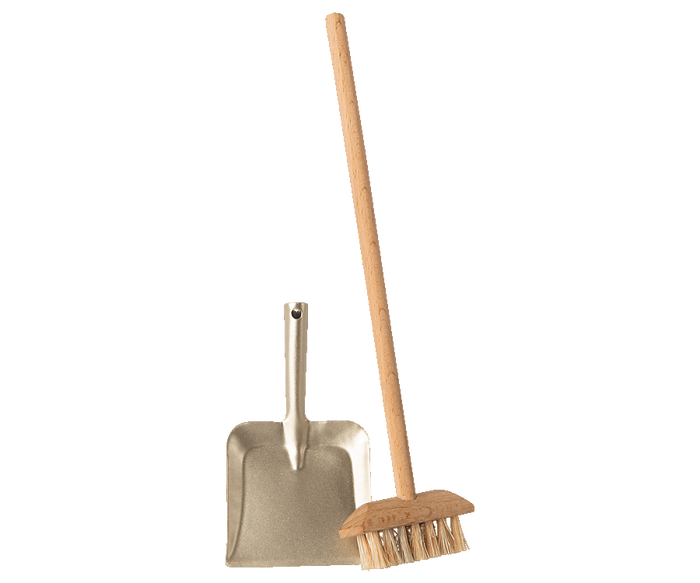 Furniture For Mouse - Broom Set