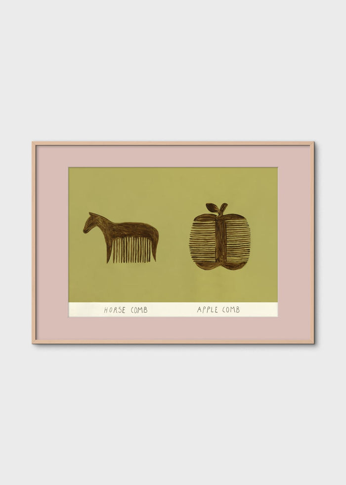 Horse and Apple Comb by Isabelle Vandeplassche