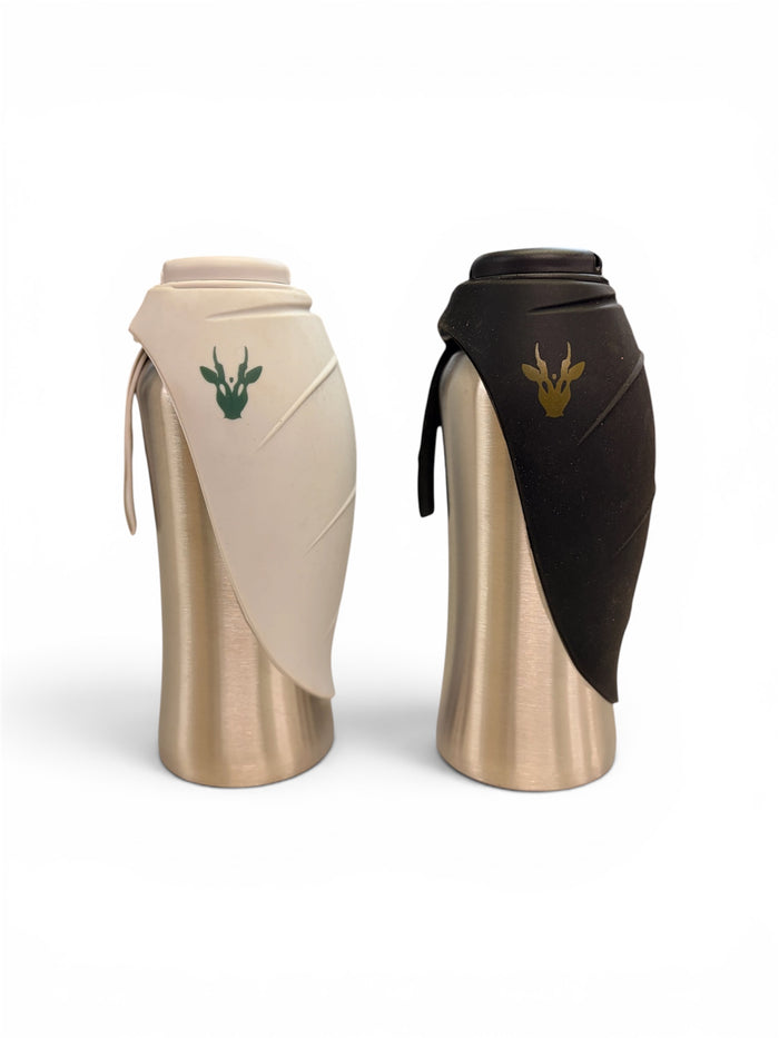 Two metallic bottles with Muntjac logo on a white background