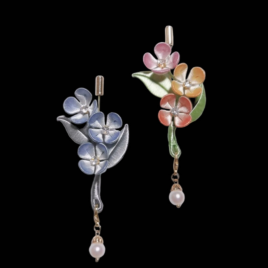 Ruyan Handmade Chanhua Flower Brooch - Pearl Drop