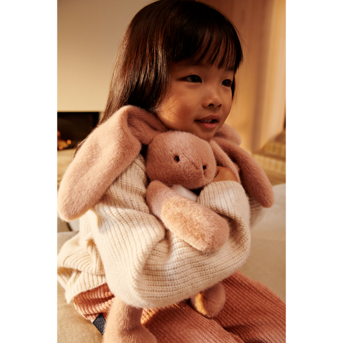 Liewood - Teddy - Berto - Rabbit - Pale Tuscany - Lifestyle Cut 1