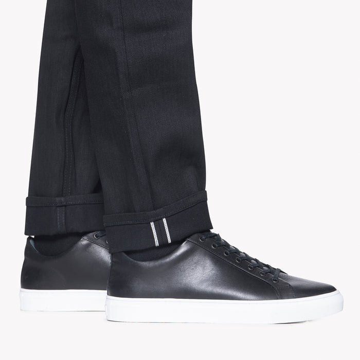 UB644 Relaxed Tapered Fit 11oz Solid Black Stretch Selvedge Denim | The Unbranded Brand